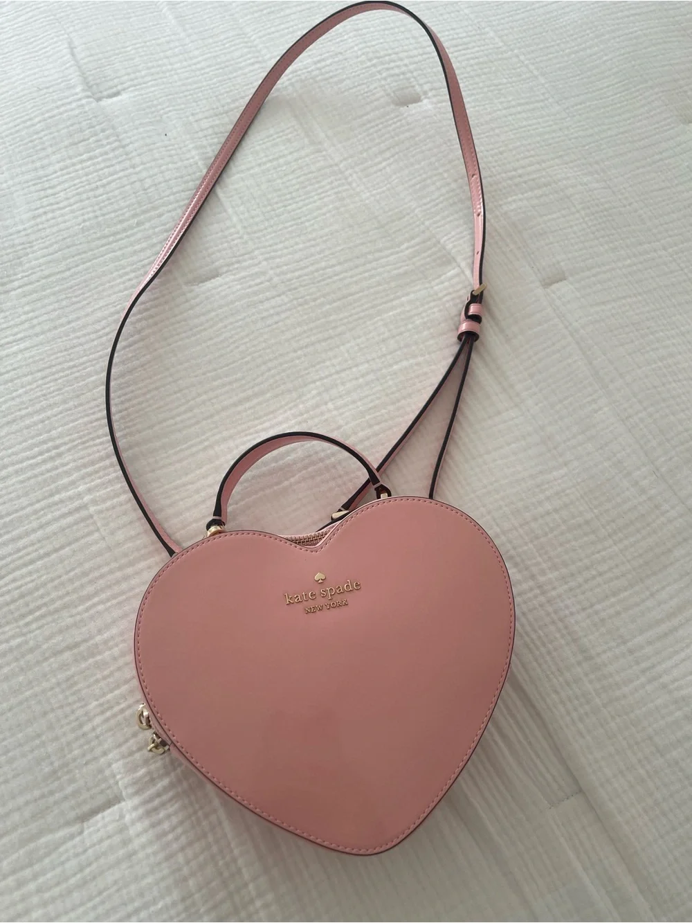 kate spade blush pink heart-shaped crossbody bag - Picture 3 of 7